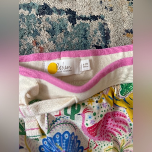 Mini Boden safari skort 4-5 - Picture 3 of 3